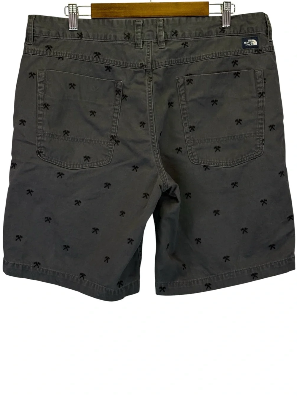 The North Face Men's Grey Embroidered Ice‎ Axe Chino Shorts Size 36